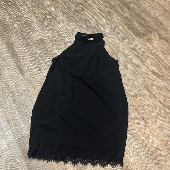Fantaist Women’s Black Halter Dress size M with lace hem - Picture 3 of 9